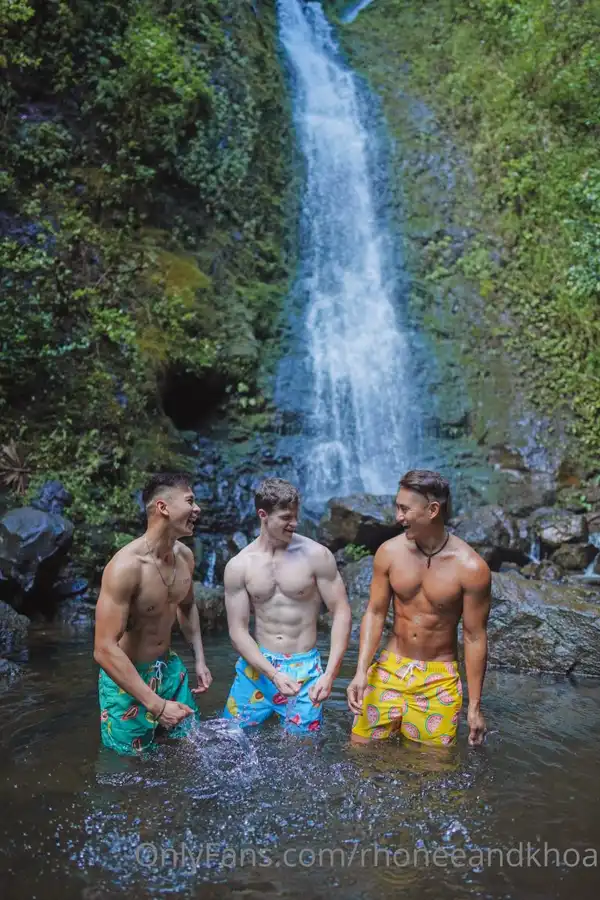 Journey through Desolation_gaysexstories.net